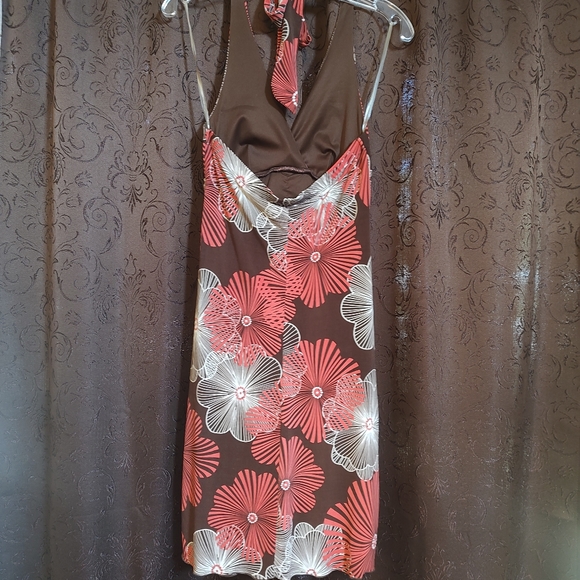 Dress - Picture 2 of 3